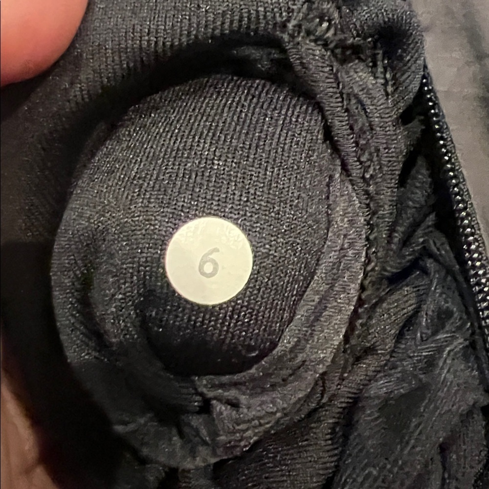Lululemon Snug Sprinter Jacket - Picture 2 of 13